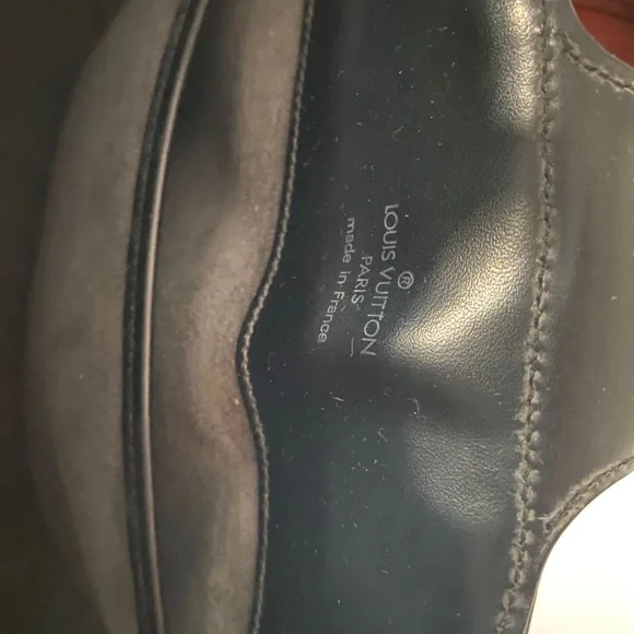 Louis Vuitton Reverie Leather Bag - Picture 10 of 16